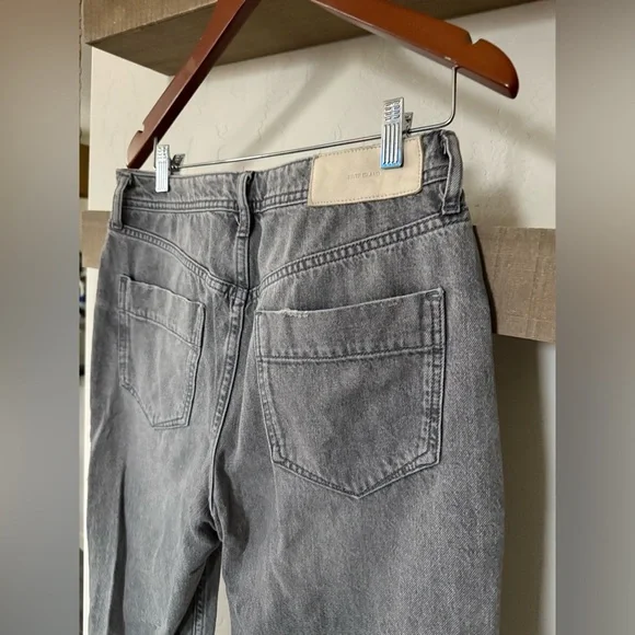 River Island|Gray high waisted,straight leg Jeans with raw hem•••size 12,staple - Picture 6 of 16